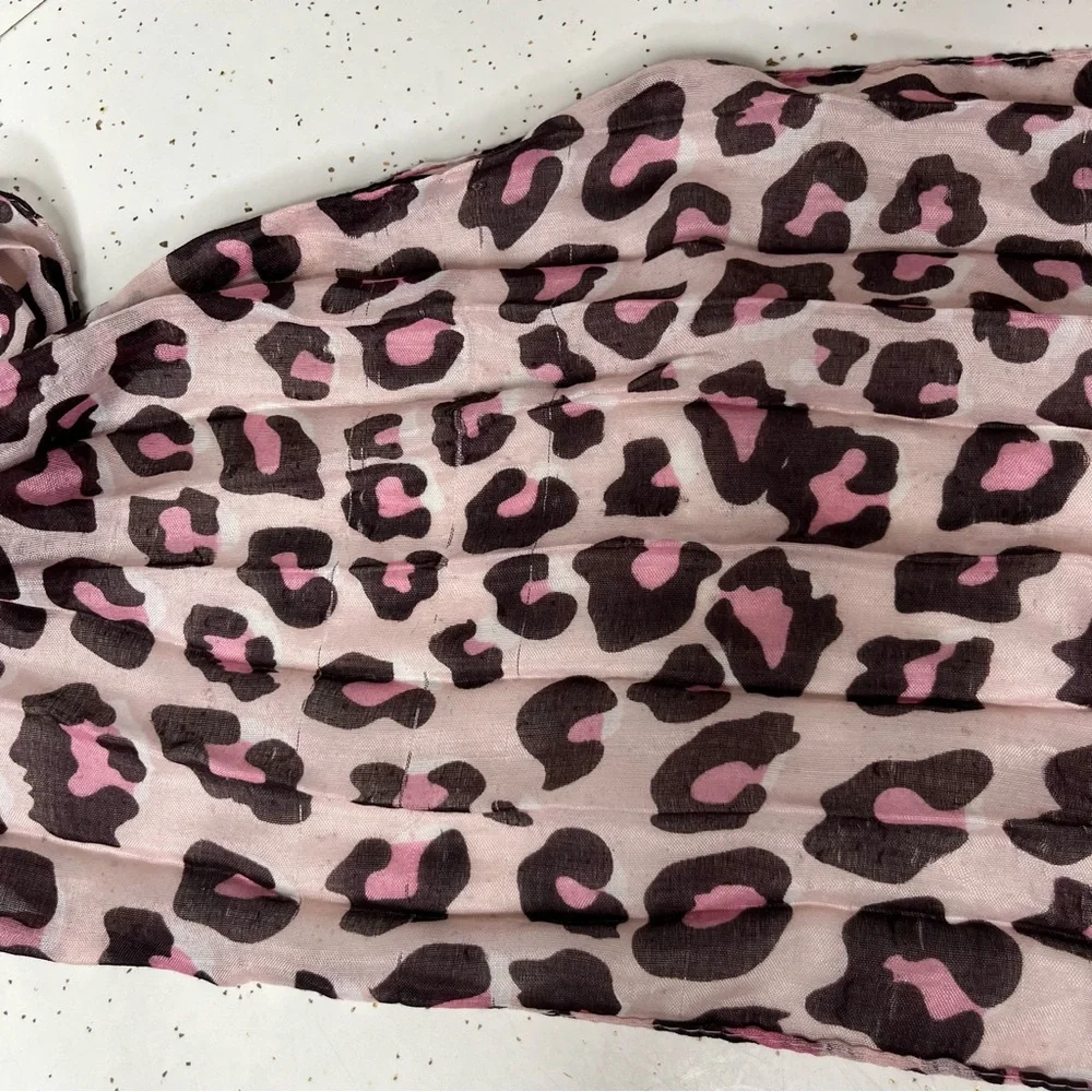 5/$15 Fashion Scarf Womens Pink Black Leopard Print Polyester Casual Lightweight